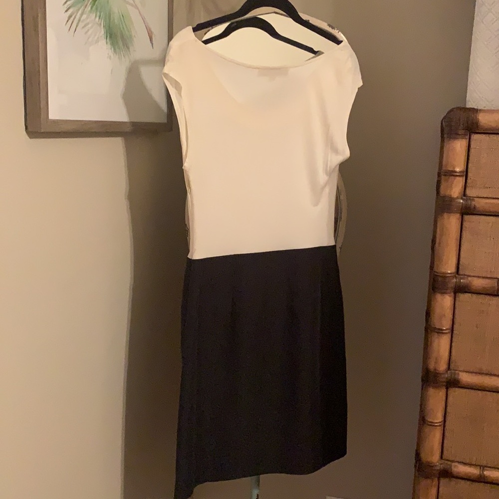 Loft Dress - Picture 5 of 6